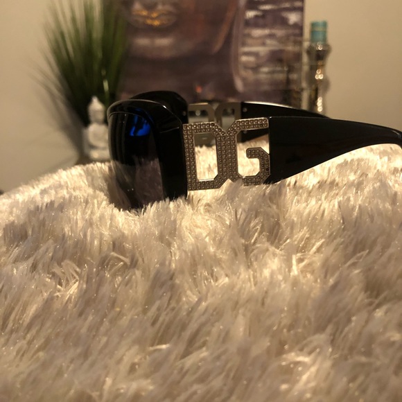 Dolce and Cabanna sunglasses - Picture 2 of 6